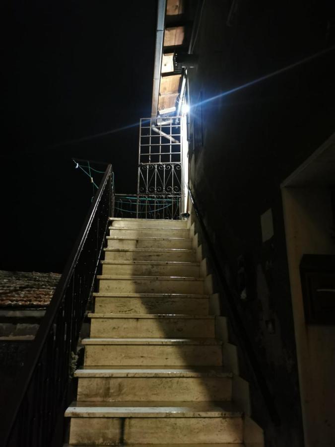 Nepi - Intero Alloggio Nel Centro Storico Buitenkant foto