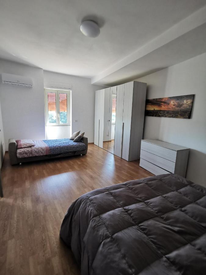 Nepi - Intero Alloggio Nel Centro Storico Buitenkant foto